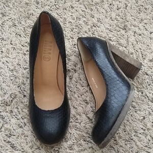 Maison Martin Margiela black snake leather pumps